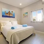 Bellevue Vista Mar דירה